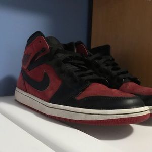Jordan 1 Gym red